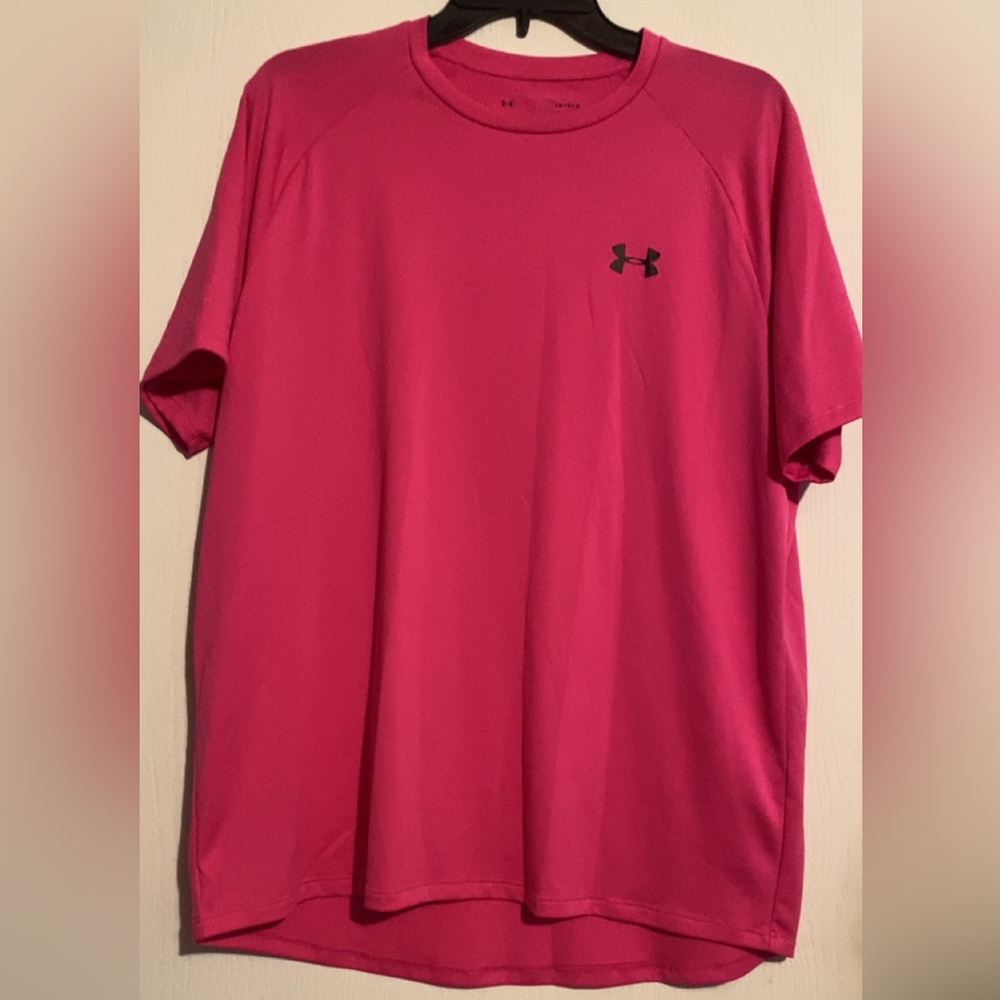 Mens tee.